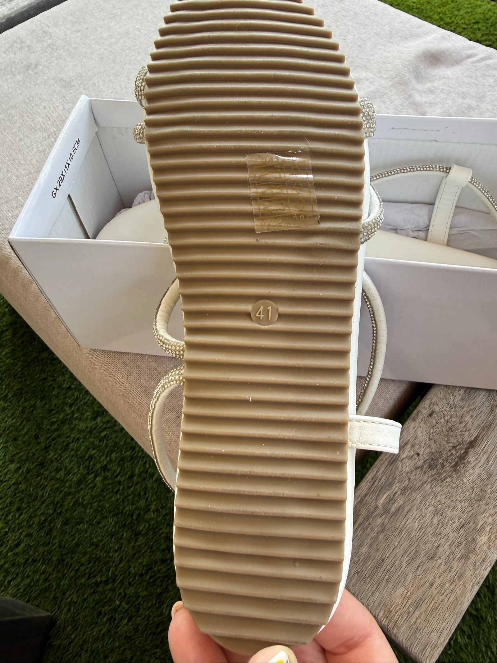 White flat sandals with rhinestone straps Lora Ferres – photo 7